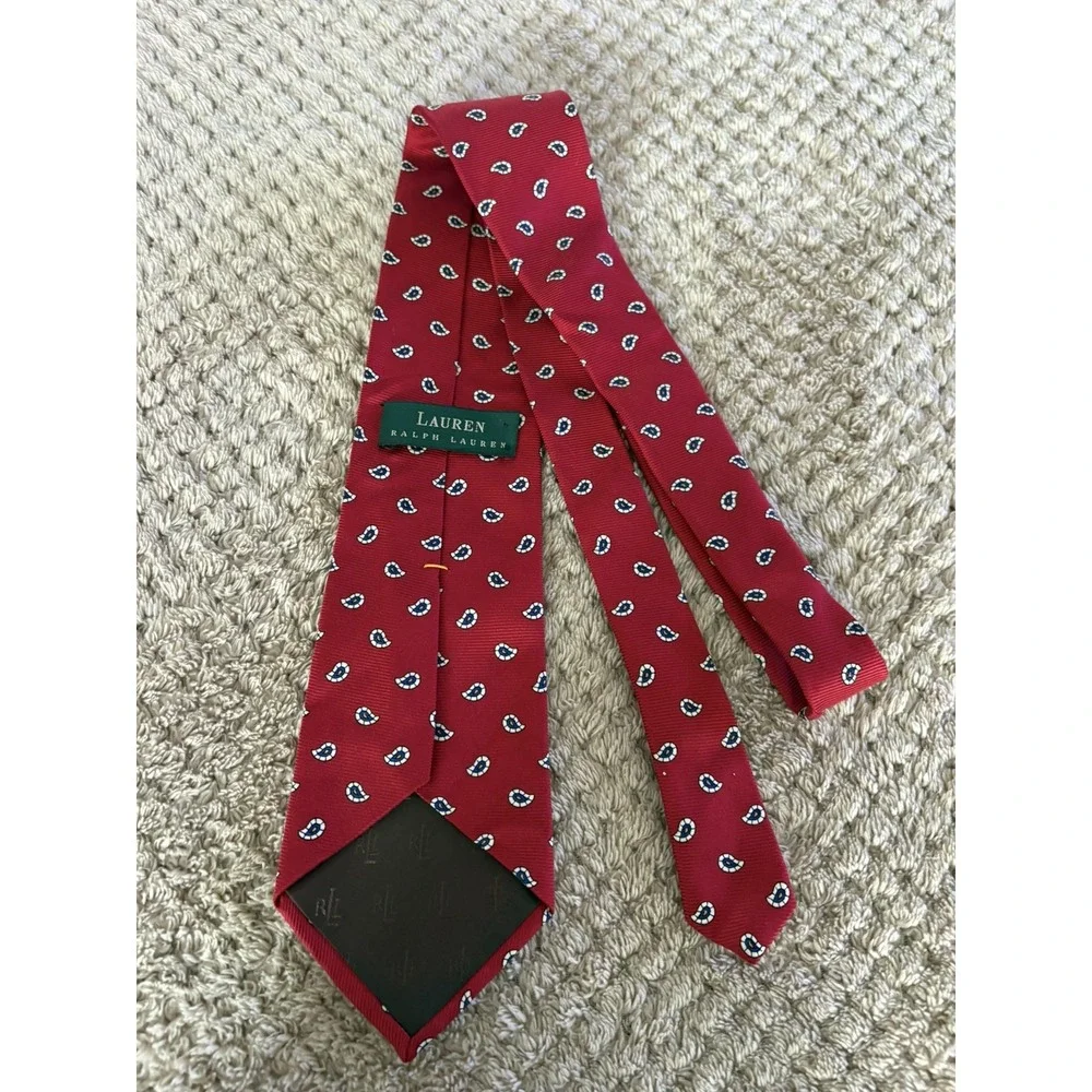 Lauren Ralph Lauren Tie Red White Blue Paisley 100% Silk Hand Finish/Made In USA